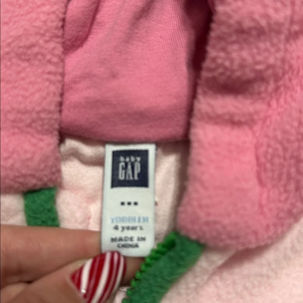 GAP covered hands